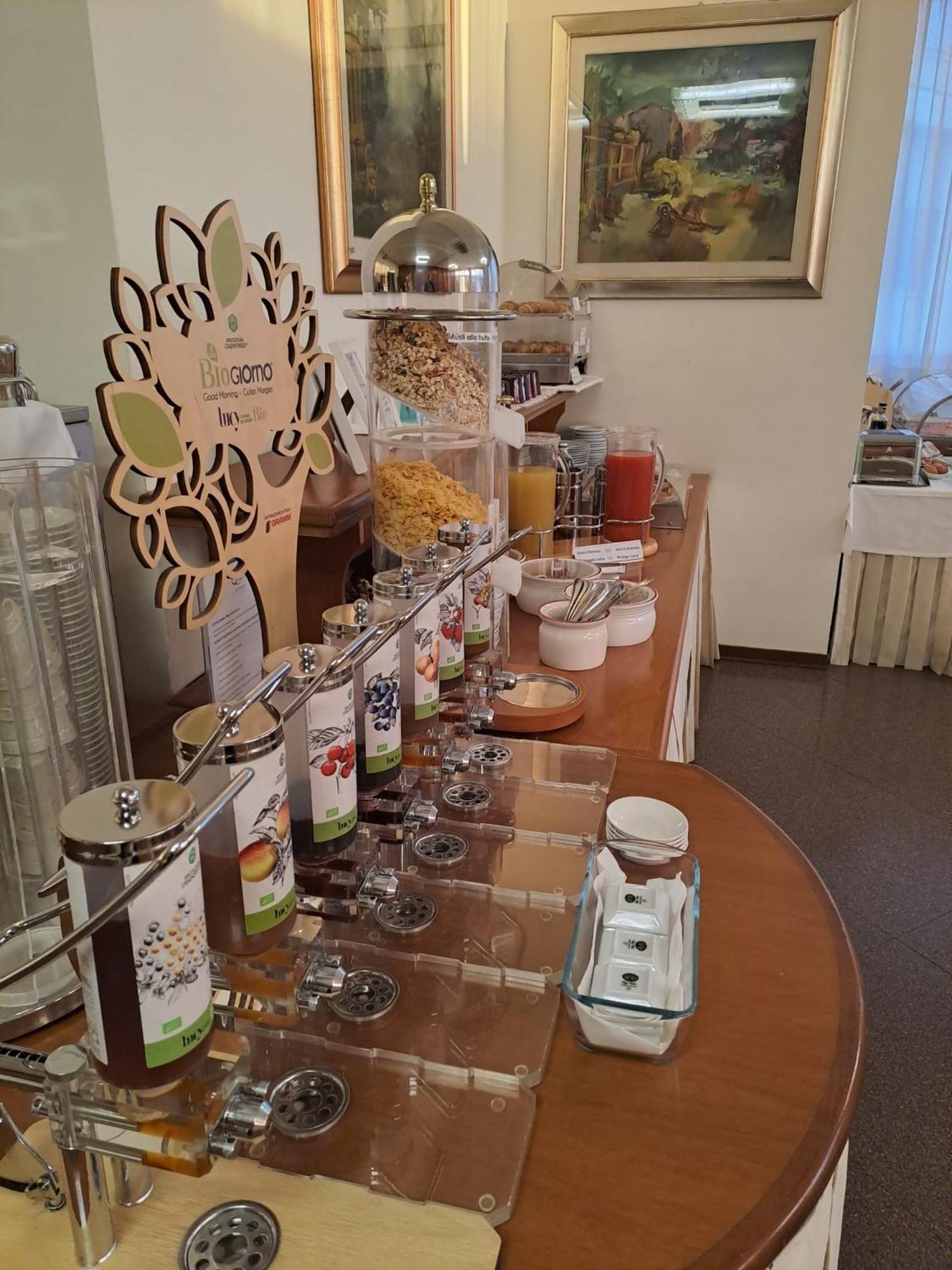 Hotel Internazionale Cervignano del Friuli Bagian luar foto