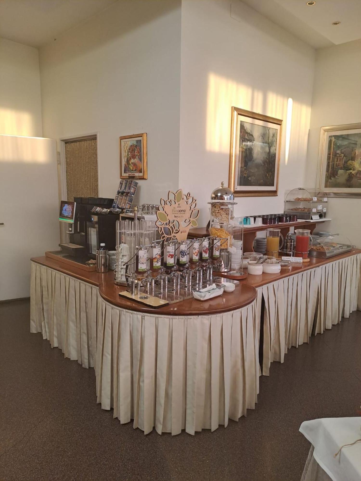 Hotel Internazionale Cervignano del Friuli Bagian luar foto