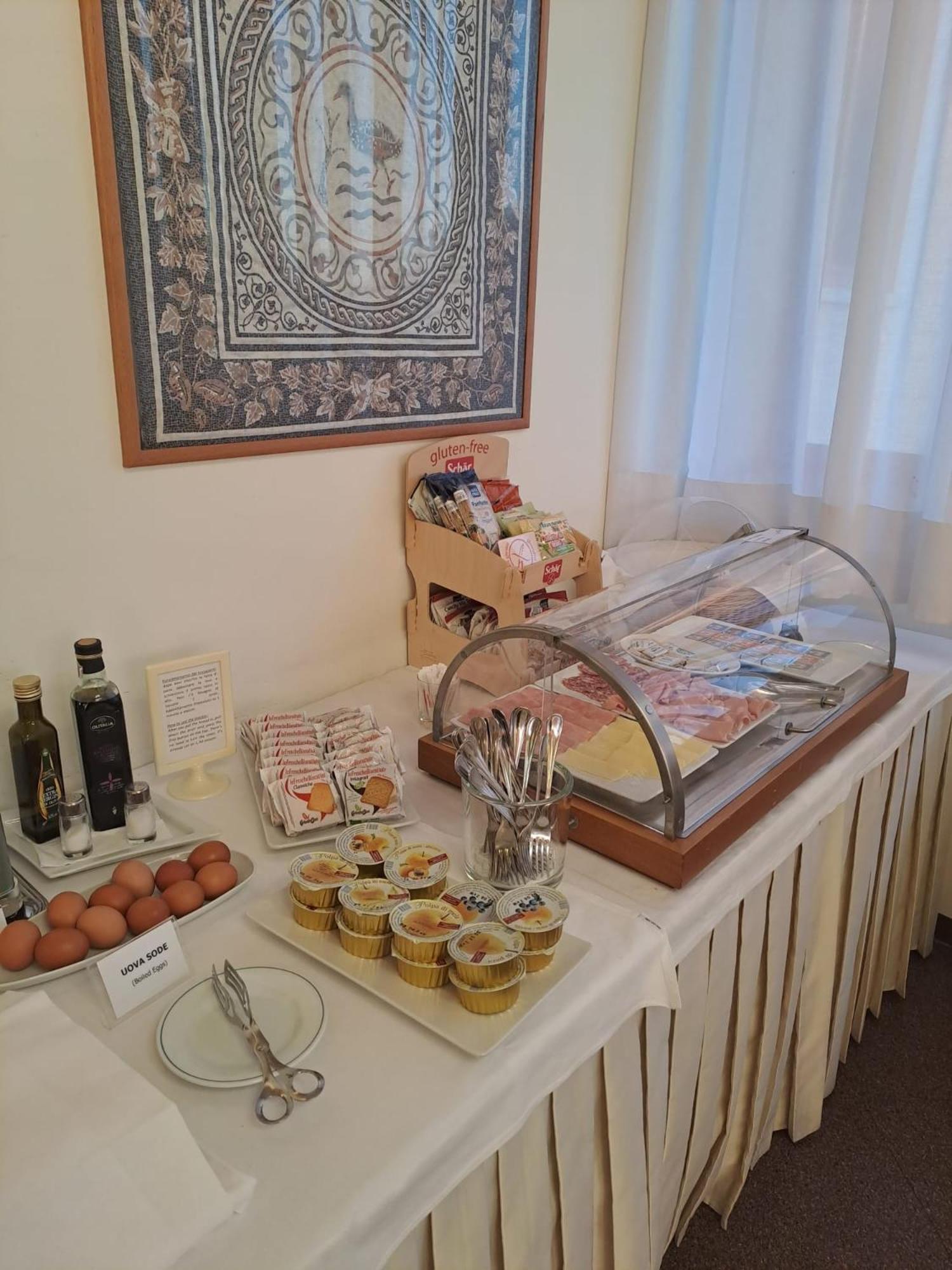 Hotel Internazionale Cervignano del Friuli Bagian luar foto